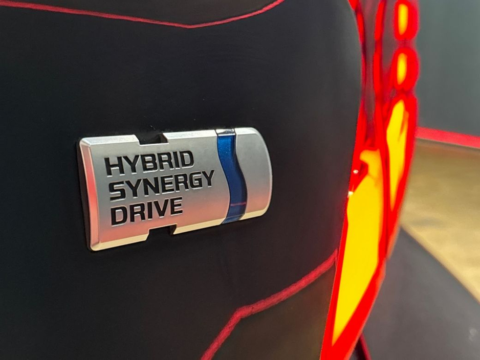 2020 Toyota C-HR 1.8 HYBRID AUTOMATIC - G PACKAGE - BROWN HALF LEATHER - FACTORY ALLOYS - CRUISE CONTROL - REVERSE CAMERA €22,950