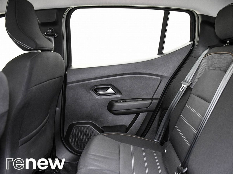 2022 Dacia Sandero Stepway - image 11