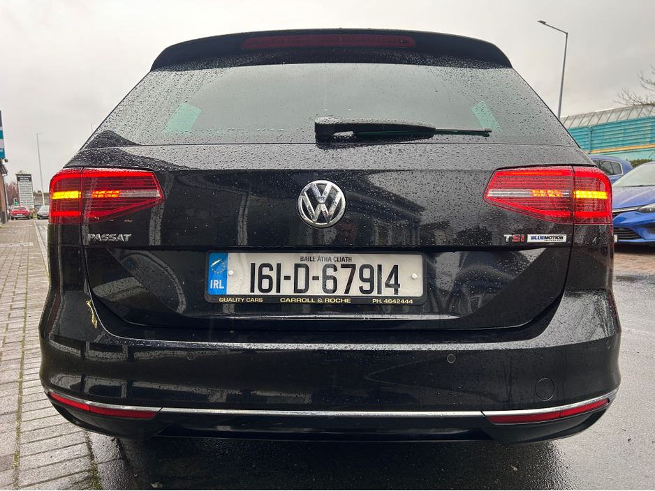 2016 Volkswagen Passat - image 17