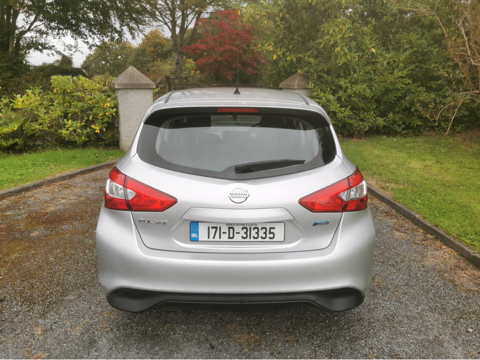 2017 Nissan Pulsar - image 10