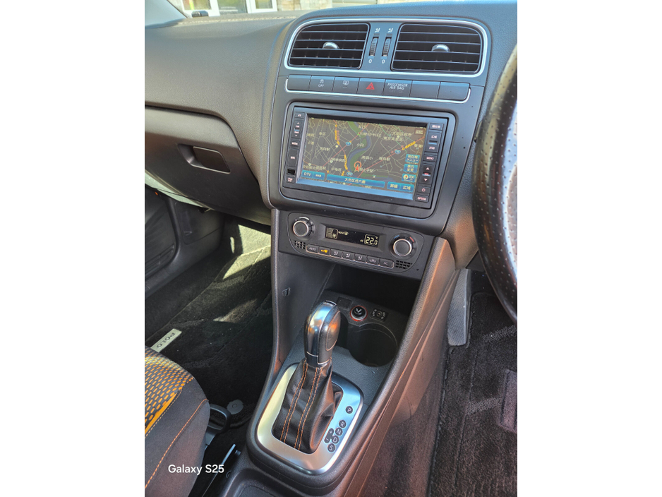 2012 Volkswagen Polo - image 16