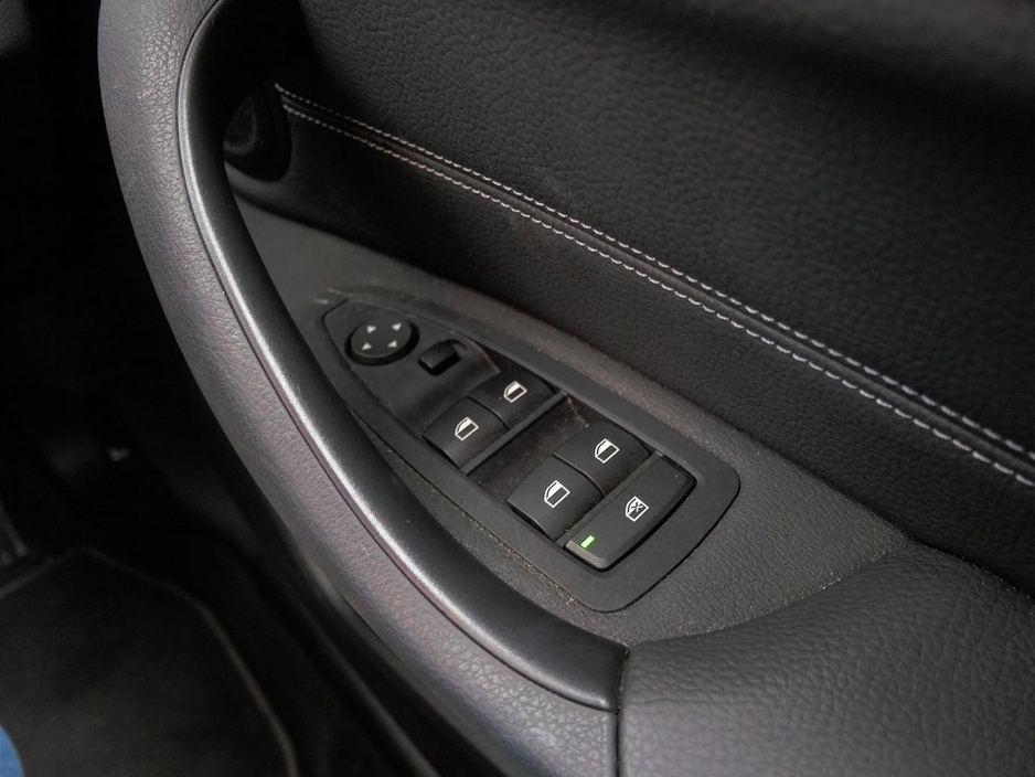 2022 BMW X1 sDrive18i Sport €32,900