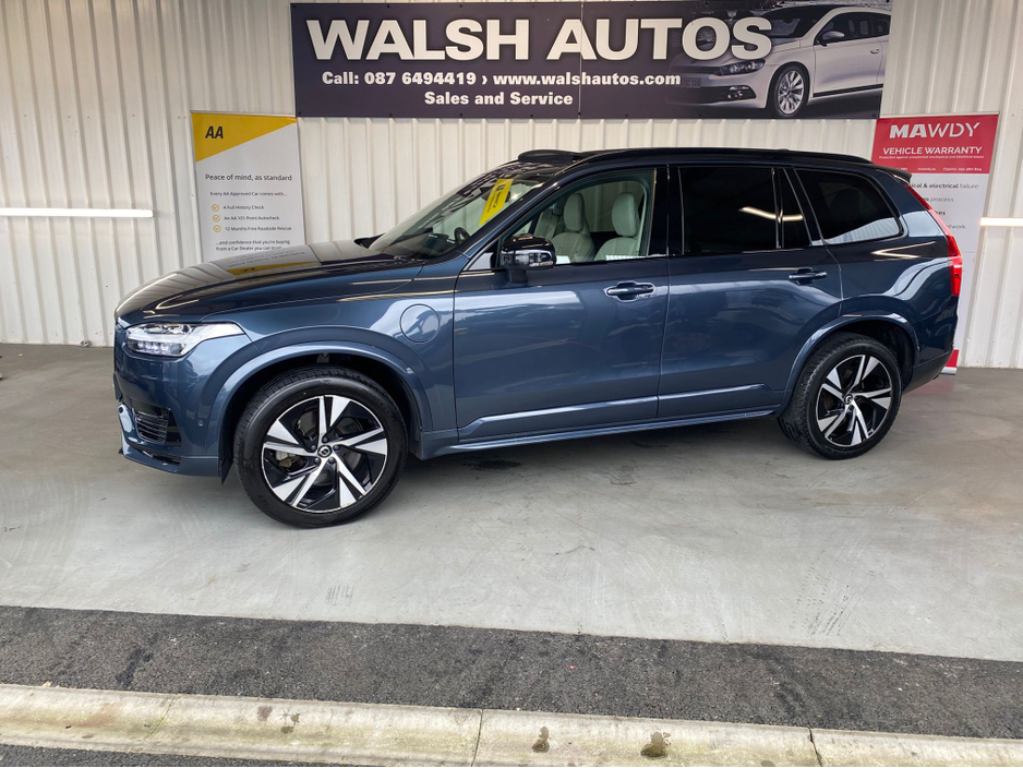 2023 Volvo XC90 - image 7