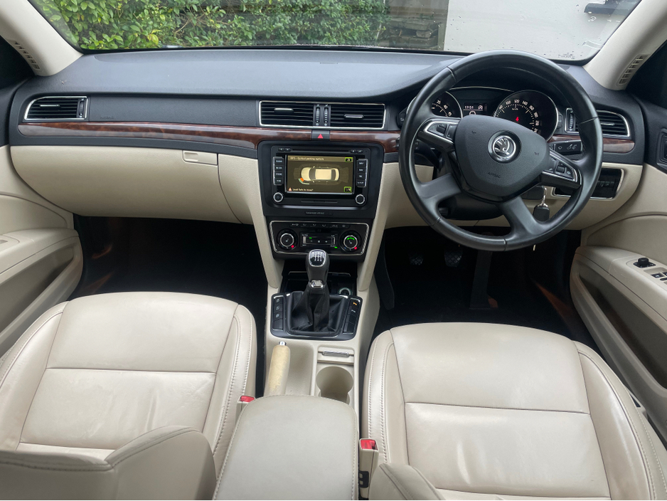 2014 Skoda Superb ELEGANCE 1.6 TDI 105HP 4DR