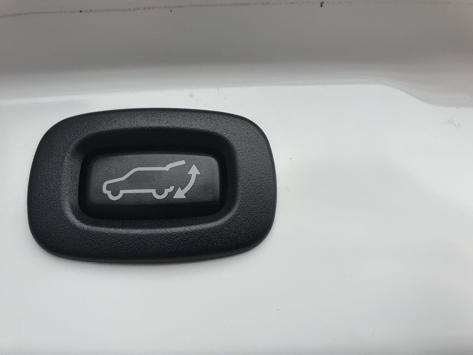 2016 Mitsubishi Outlander - image 27