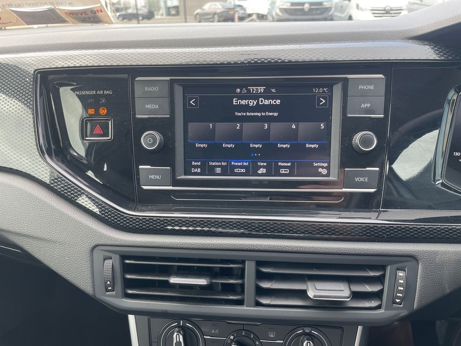 2023 Volkswagen Polo - image 13