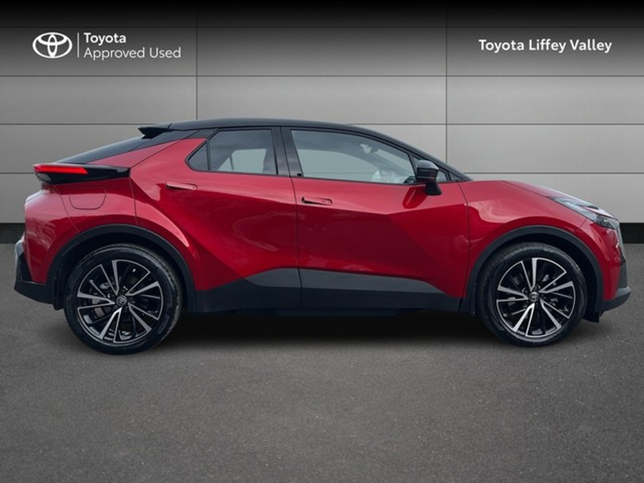 2025 Toyota C-HR - image 3