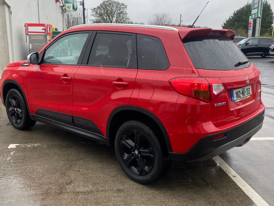 2018 Suzuki Vitara - image 5