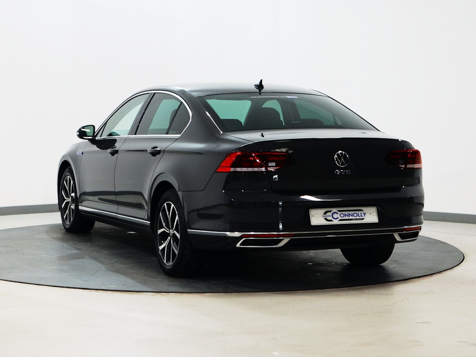 2021 Volkswagen Passat *123* GTE S-A DSG €23,995