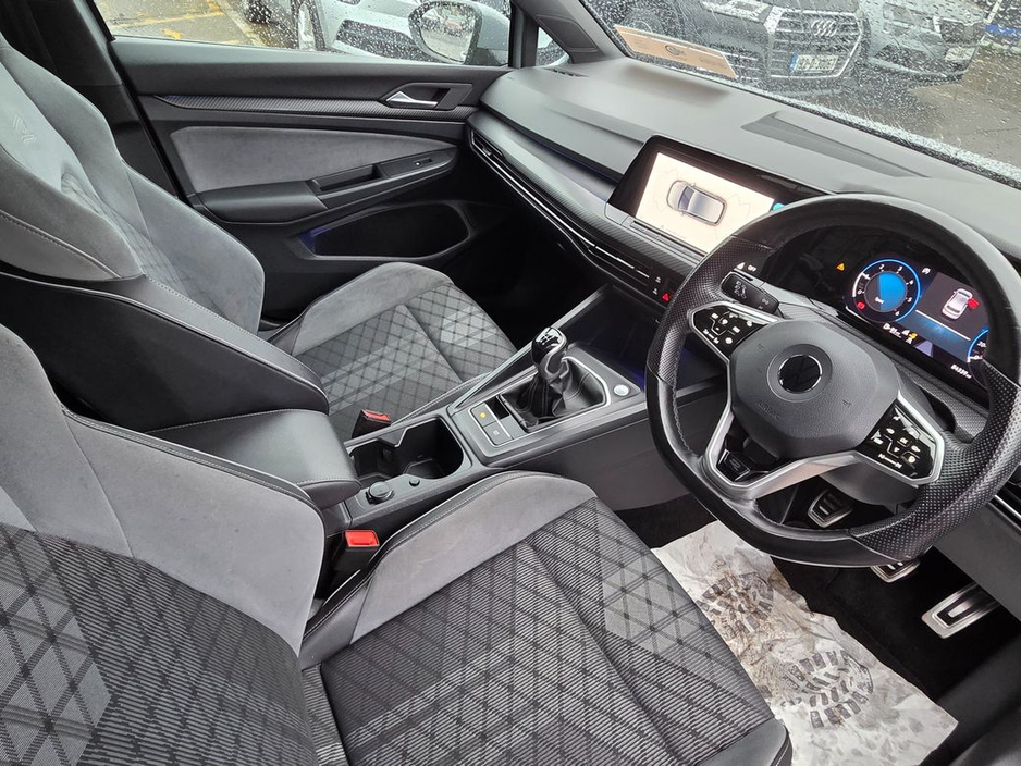 2021 Volkswagen Golf R-LINE TDI €26,950