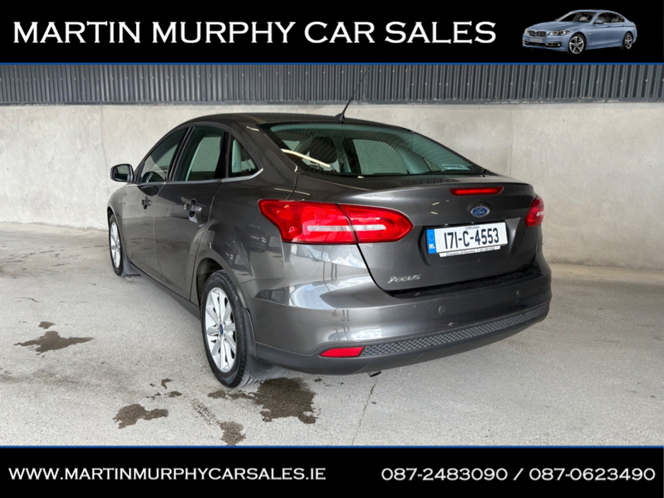 2017 Ford Focus - image 9