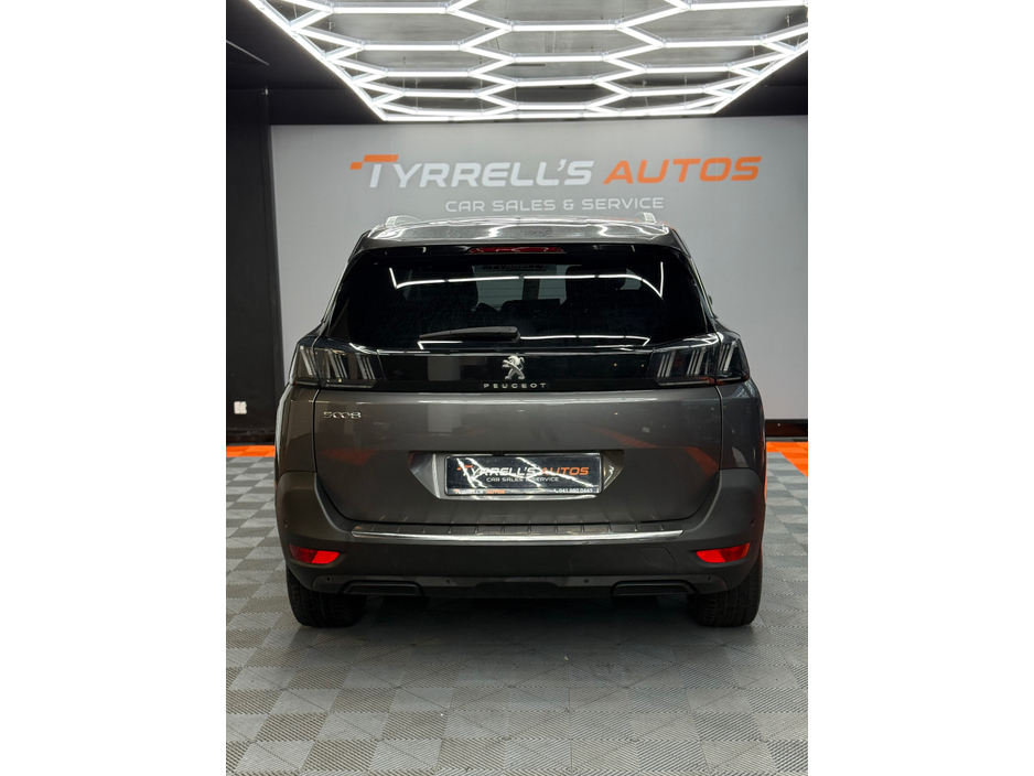 2022 Peugeot 5008 - image 7