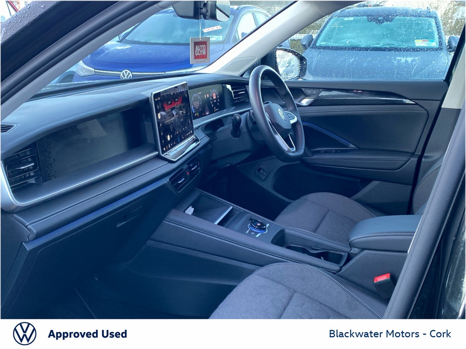 2025 Volkswagen Tayron - image 21