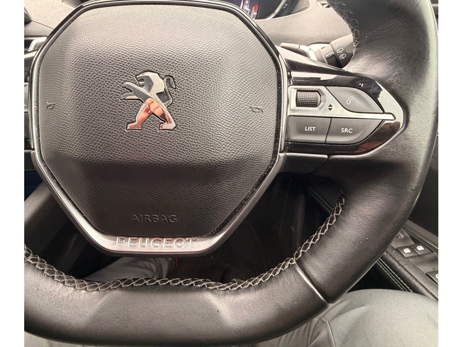 2022 Peugeot 3008 - image 18