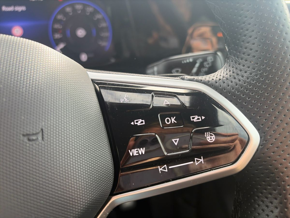 2024 Volkswagen Golf - image 17