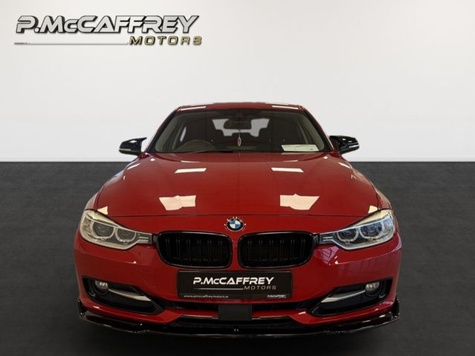 2016 BMW 3 Series - image 2