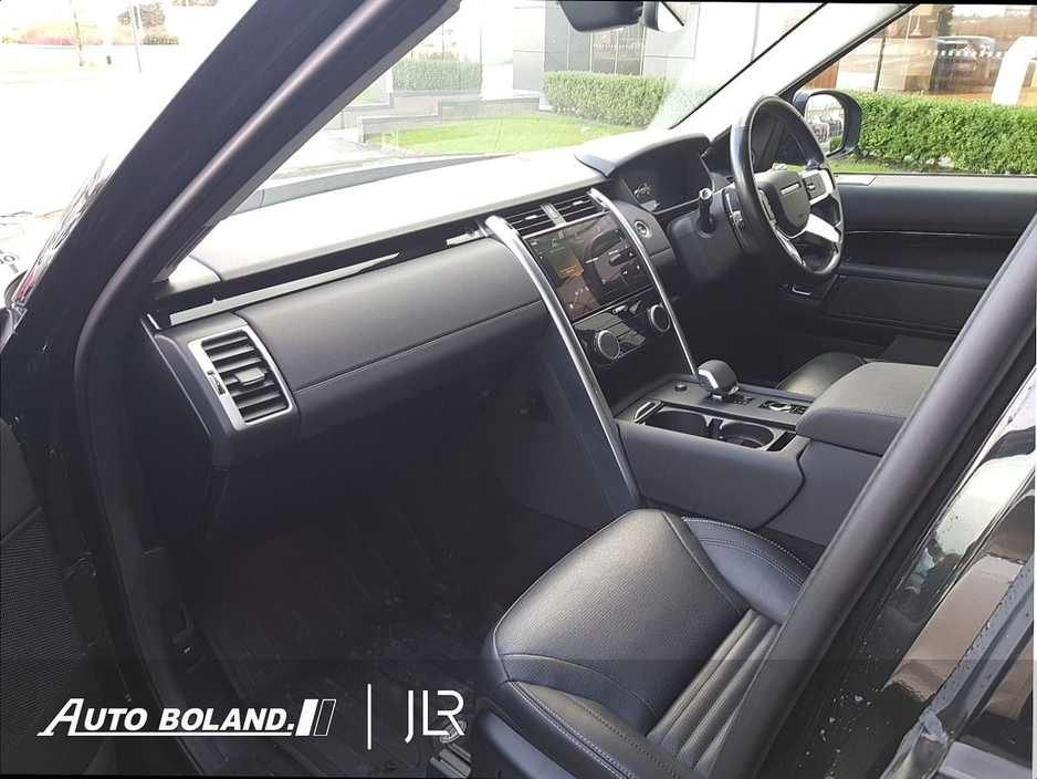 2021 Land Rover Discovery 3.0D 300PS SE COMM - 21" Black Alloys, Electric Deployable Towbar, Heated Seats, Air Suspension