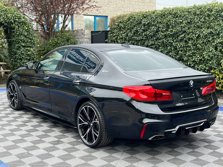 2019 BMW 5 Series - image 5