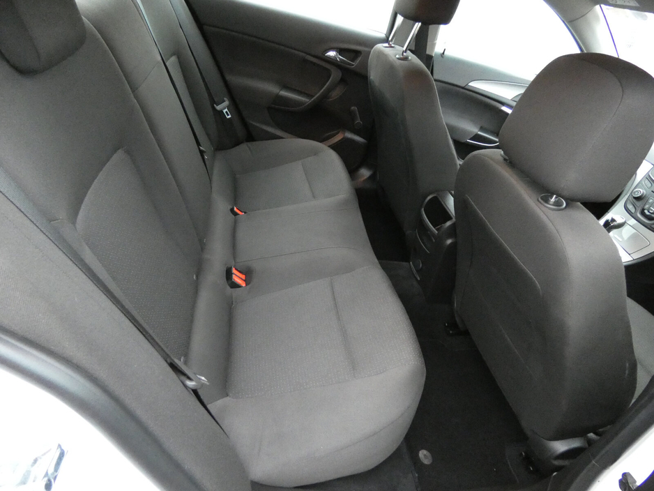 2016 Opel Insignia 1.6CDTI 136PS S €6,000