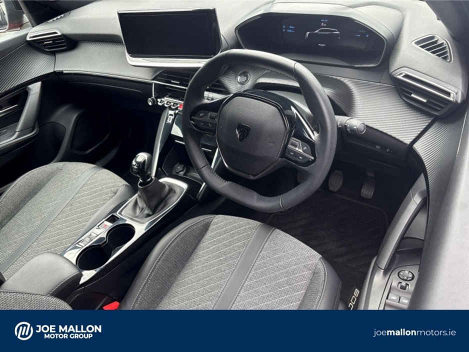 2025 Peugeot 2008 1.2 Puretech 100bhp Allure €29,995