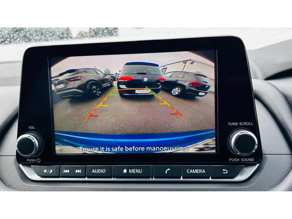 2024 Nissan Qashqai LOW MILEAGE + GLASS ROOF + REAR COLOUR CAMERA + PARK SENSORS €30,995