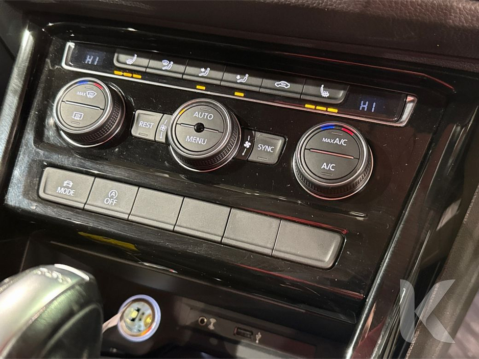 2017 Volkswagen Touran - image 22