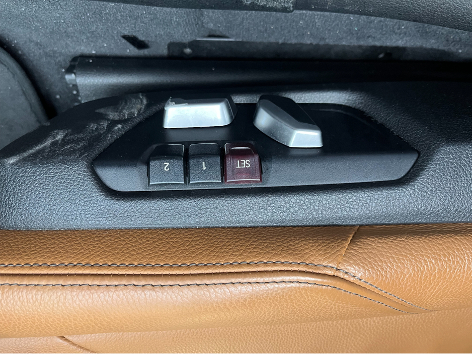 2019 BMW 3 Series 2019 BMW 320D LUXURY 2.0 AUTOMATIC / CRUISE CONTROL / REVERSE CAMERA / ELECTRIC MEMORY & HEATED SEATS AND MORE