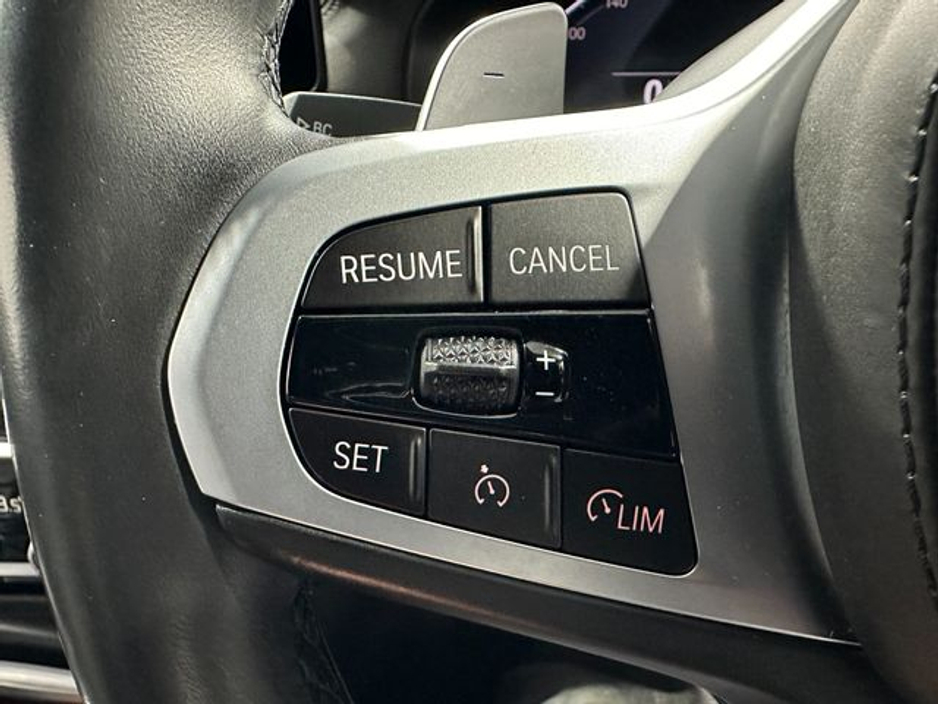 2020 BMW 5 Series - image 16