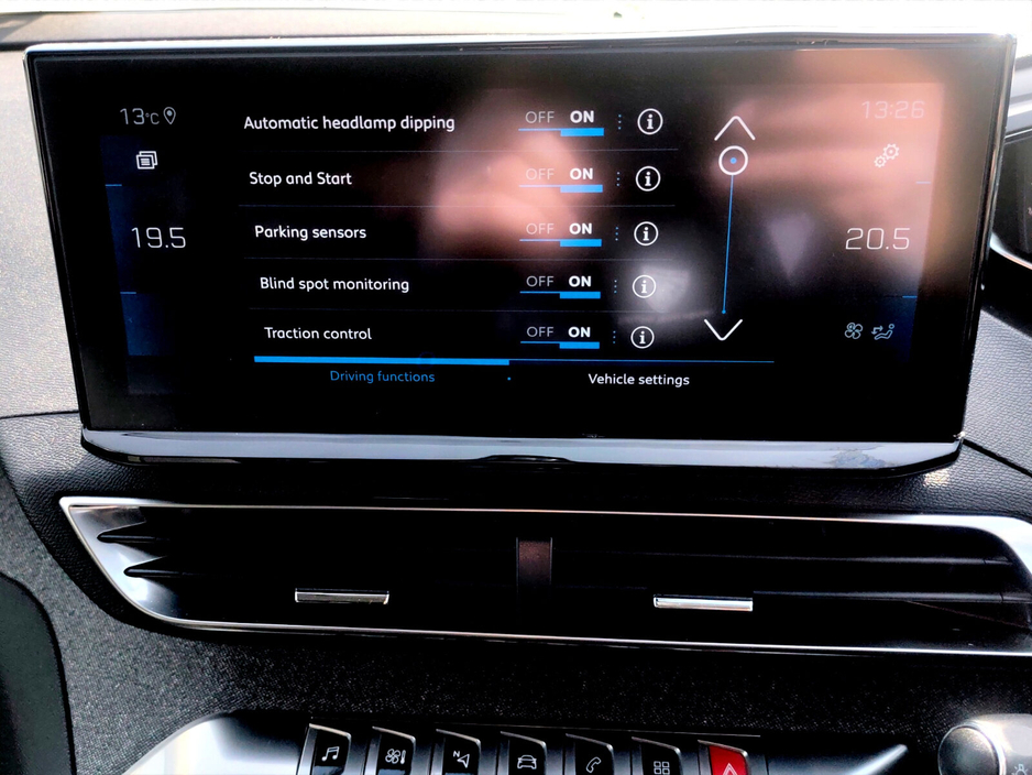 2021 Peugeot 3008 - image 15