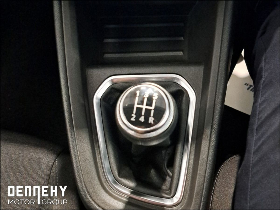 2020 Renault Clio - image 21