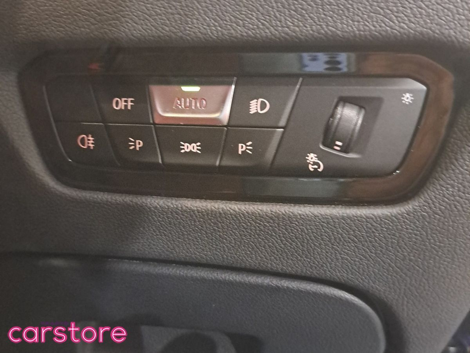 2022 BMW i4 - image 18