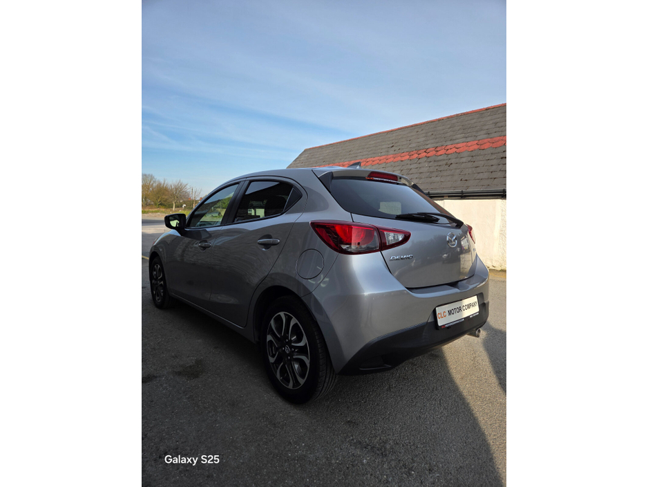 2016 Mazda Demio - image 6