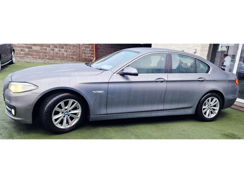 2013 BMW 5 Series - image 2