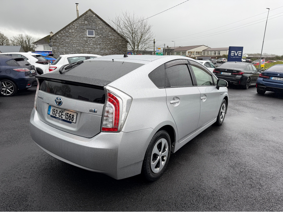 2015 Toyota Prius Self charge hybrid - High spec - Low mileage €9,890