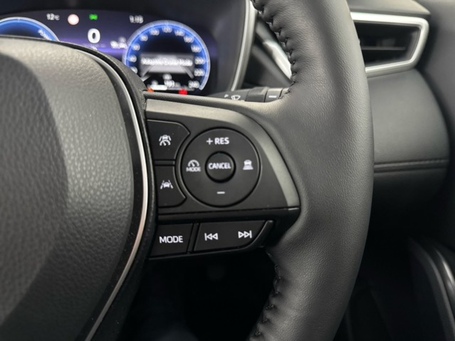 2025 Toyota Corolla Cross - image 15