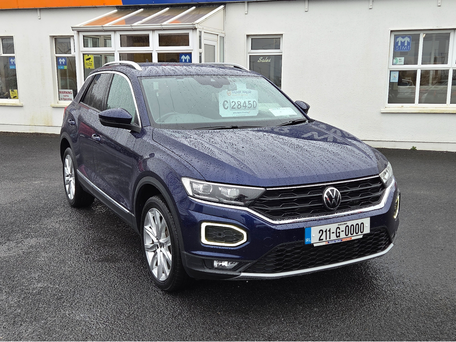 2021 Volkswagen T-Roc - image 3