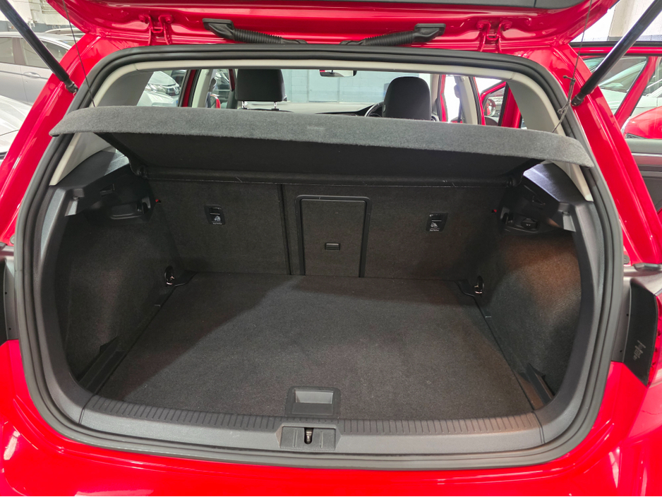 2019 Volkswagen Golf - image 15