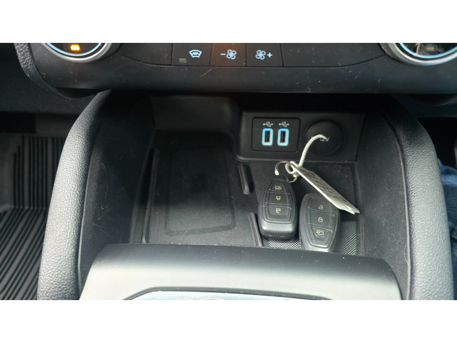 2021 Ford Kuga - image 21