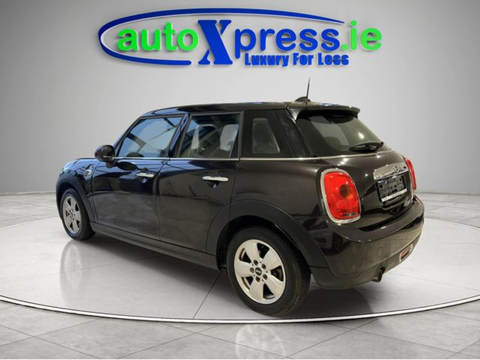 2016 MINI Cooper 1.2 Automatic, Reversing camera €13,895