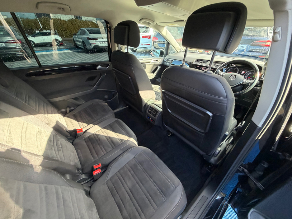 2017 Volkswagen Touran - image 28