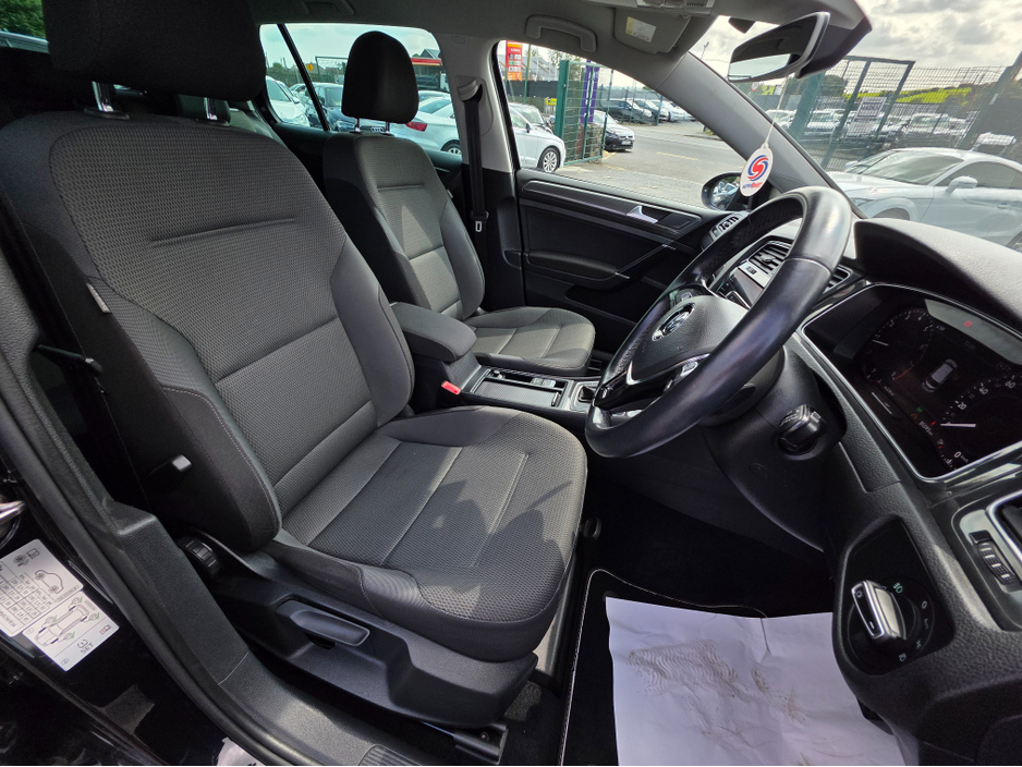 2018 Volkswagen Golf - image 6