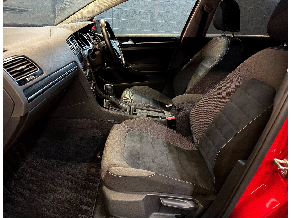 2015 Volkswagen Golf 1.4 TSI 5DR 150HP Highline €15,900