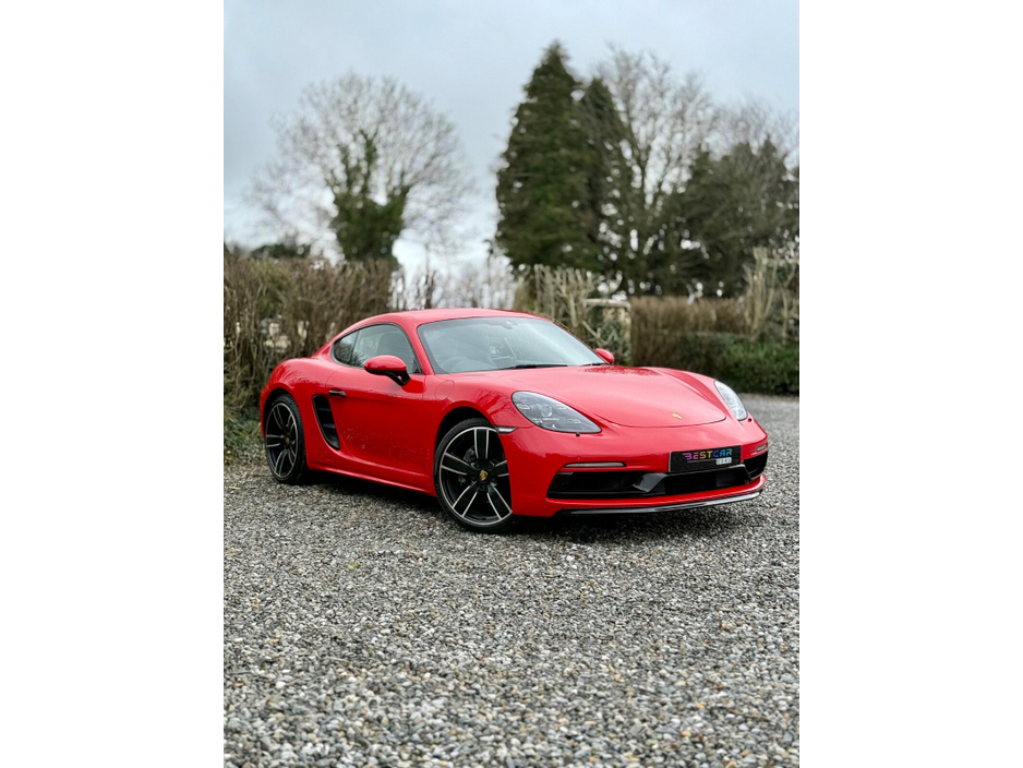 2018 Porsche 718 - image 31