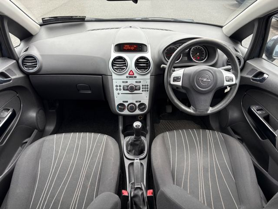2010 Opel Corsa - image 12