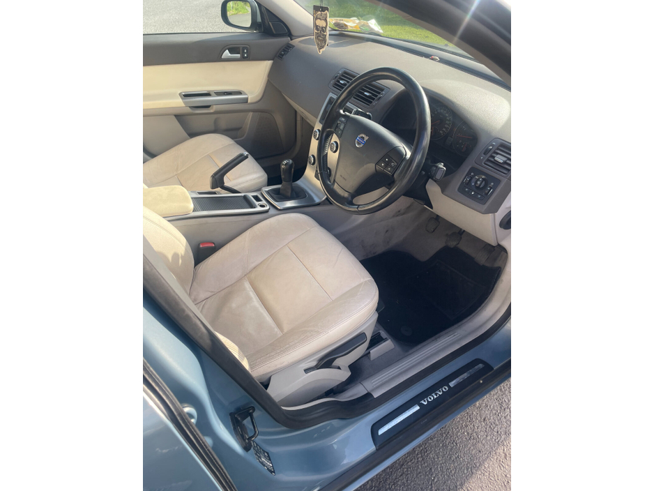 2008 Volvo S40 - image 6