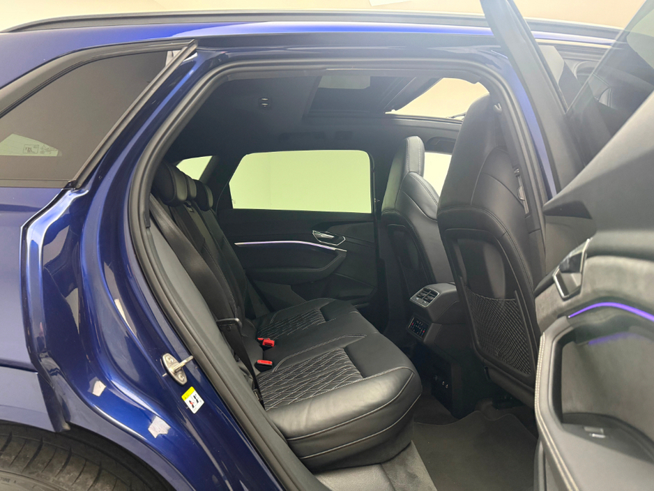 2022 Audi e-tron 55 VORSPRUNG QUATTRO €49,990