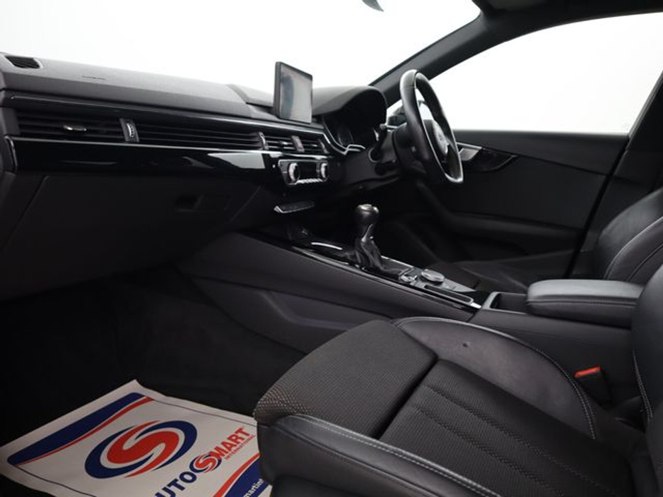 2017 Audi A4 - image 16