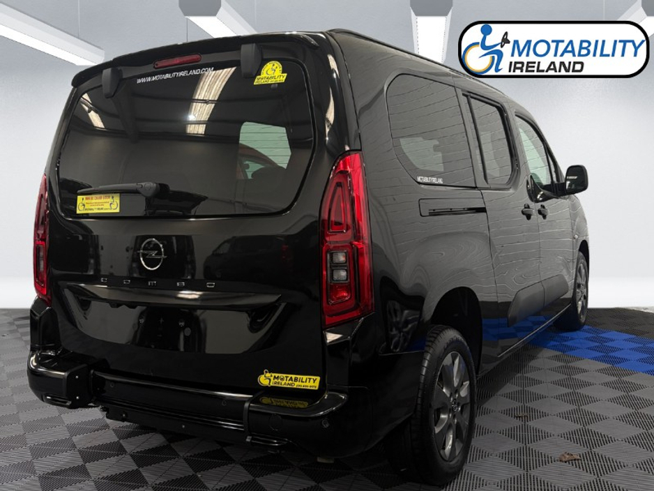 2026 Opel Combo Life - image 2