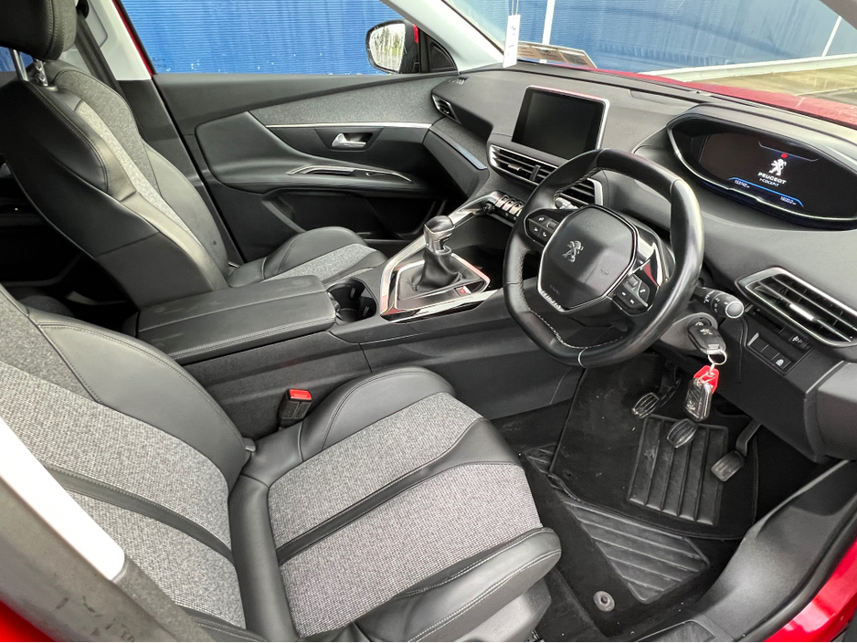 2019 Peugeot 3008 ALLURE 1.5 BLUE HDI 130 6 6.2 4DR €17,900