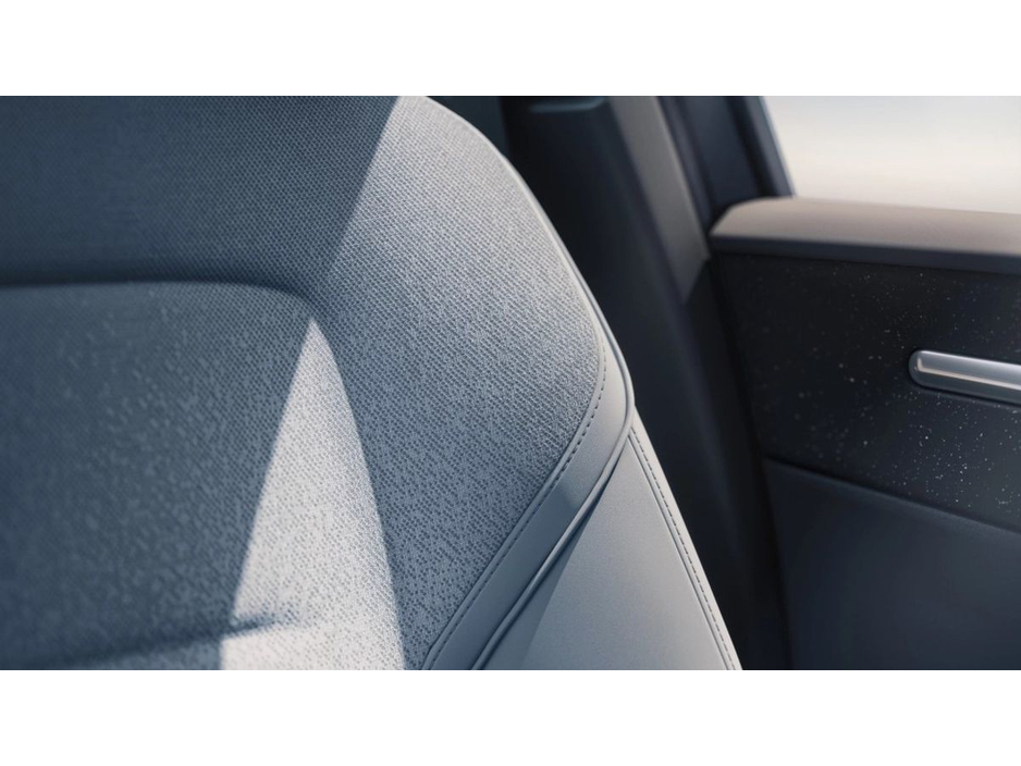 2026 Volvo EX30 - image 8
